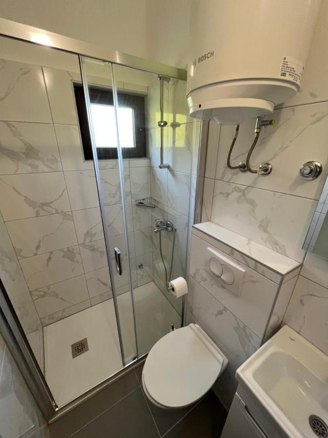 Apartmani Sekana Starigrad Paklenica Esterno foto