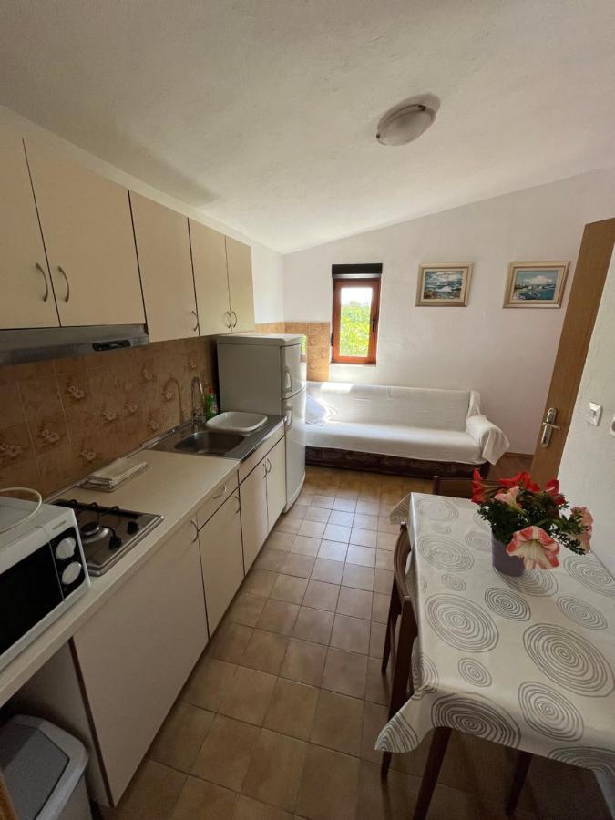 Apartmani Sekana Starigrad Paklenica Esterno foto