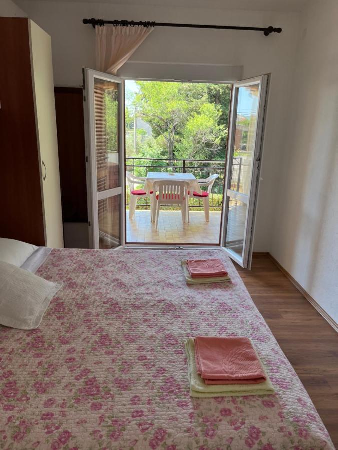 Apartmani Sekana Starigrad Paklenica Esterno foto